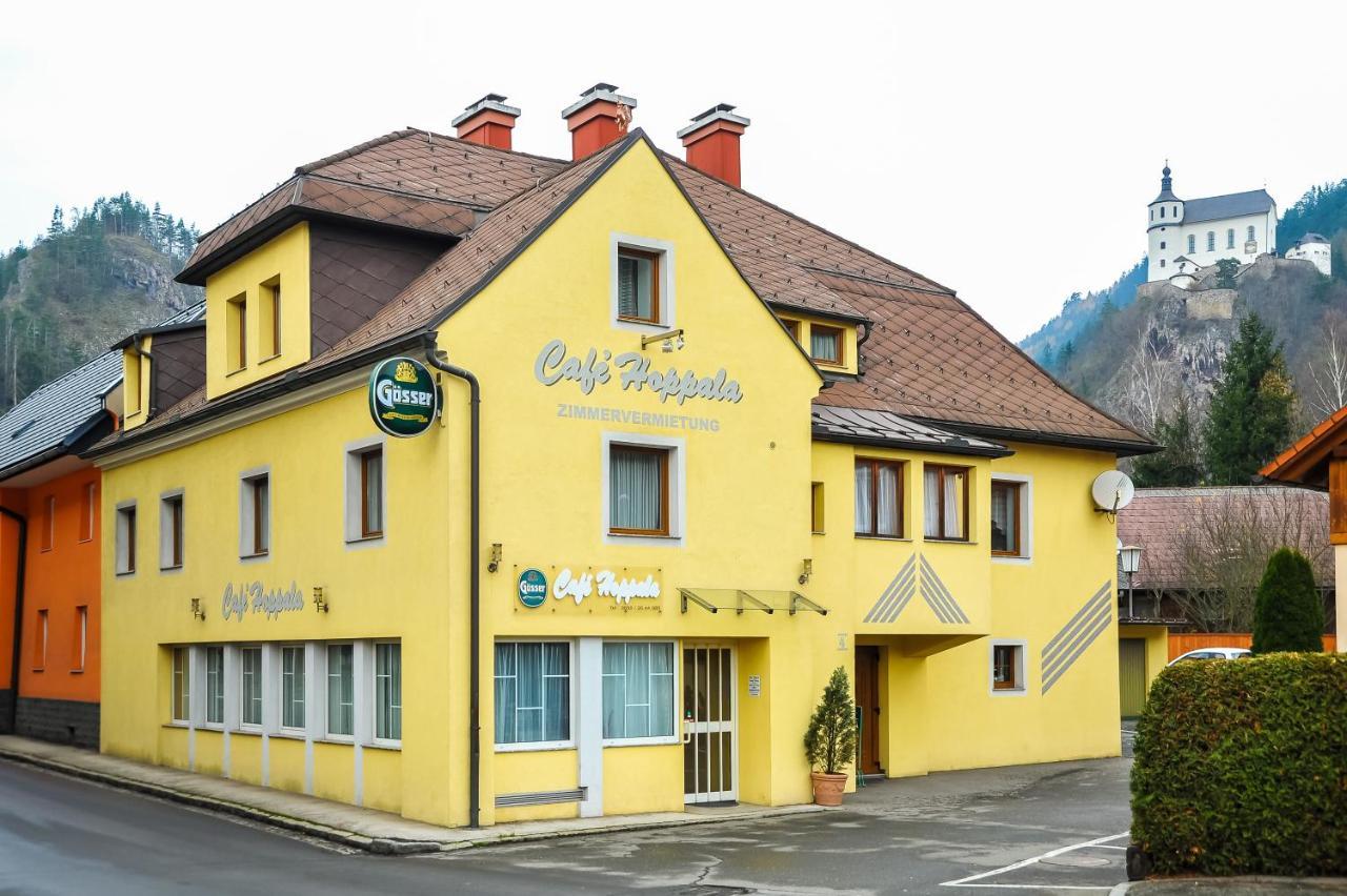 Cafe Hoppala Bed and Breakfast Sankt Peter-Freienstein Exteriör bild